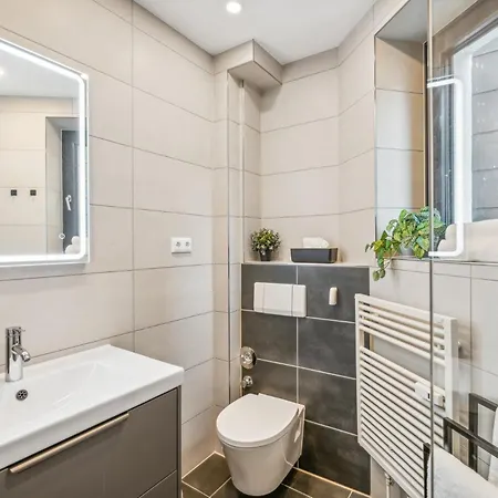 Maremar - Design Im Zentrum - 2 Schlafzimmer - Luxus Boxspringbetten - Kueche - Arbeitsplaetze & Highspeed Wlan - Balkon Braunschweig Exterior photo