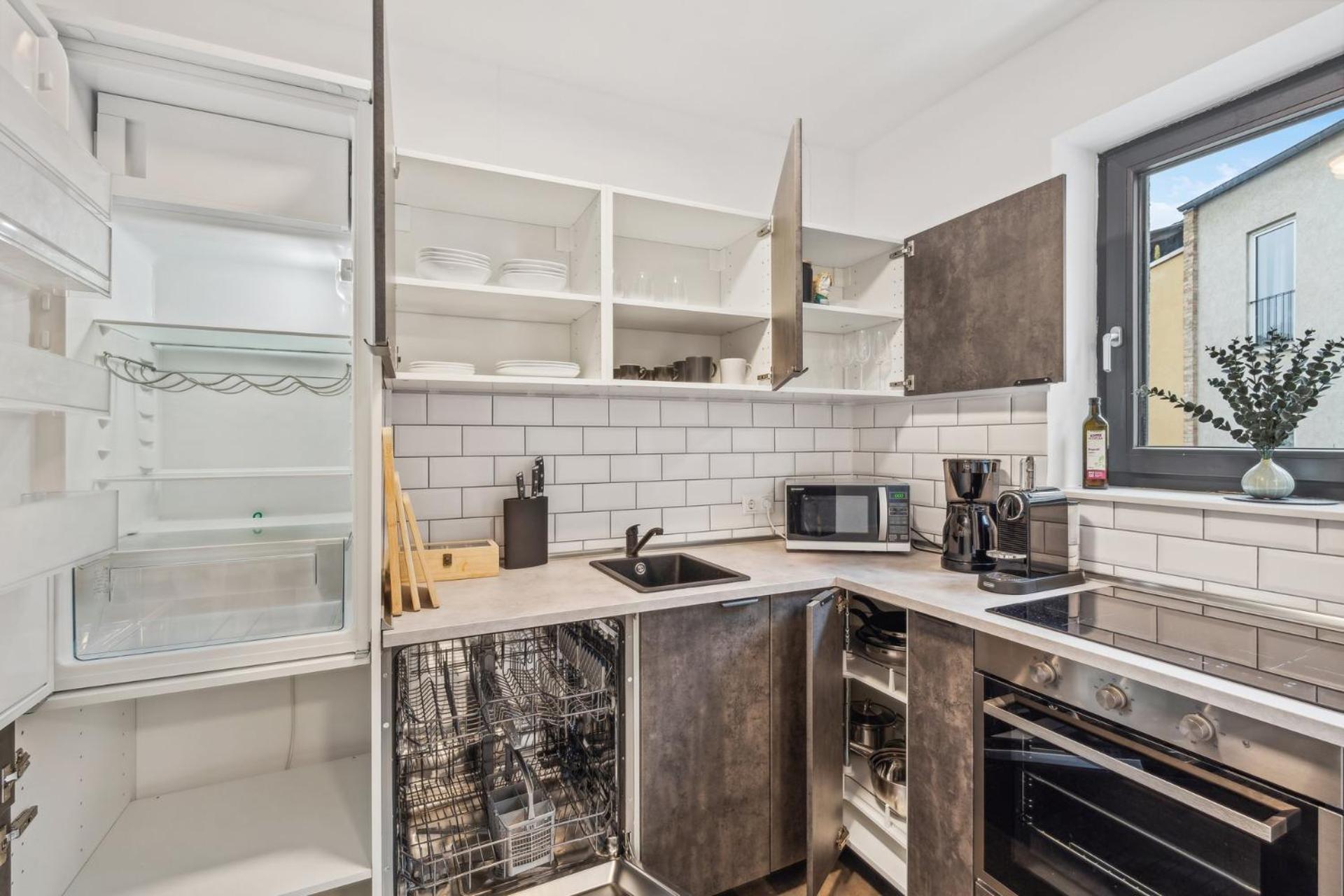 Maremar - Design Im Zentrum - 2 Schlafzimmer - Luxus Boxspringbetten - Kueche - Arbeitsplaetze & Highspeed Wlan - Balkon *